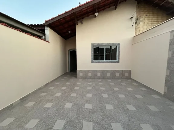 Imagem Casa para Venda em Mongaguá, Vera Cruz, 3 dormitórios, 1 suíte, 1 banheiro, 2 vagas