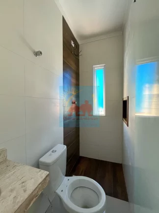 Imagem Sobrado à Venda 2 suites, churrasqueira, 2 vagas, na Ocian, Praia Grande - Fino Acabamento! 410mil