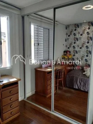 Imagem Casa com 3 quartos, sendo um suíte, com armários e ar condicionado, sala living três ambientes, c...