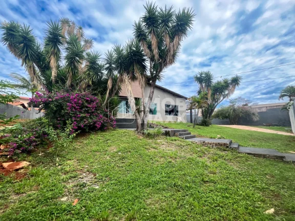 Imagem Casa em Arniqueira: 4 Dormitórios e 420m² por R$1.380.000