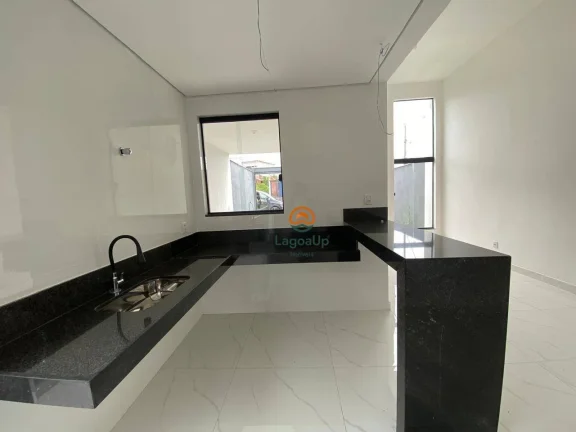 Imagem Casa com 3 dormitórios à venda, 110 m² por R$ 650.000,00 - Portal do Sol - Lagoa Santa/MG