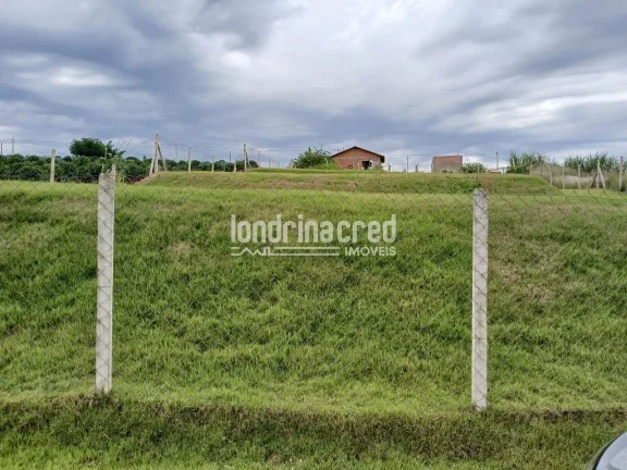 Imagem Terreno no Condomínio Água da Prata com 1.010 m² Todo Cercado, Grama Formada e Água de Poço Artesiano em Excelente Localização