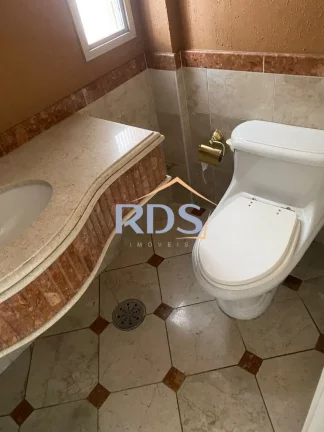 Imagem Vende apartamento de 158m² com 3 dormitórios e duas vagas no Caxingui