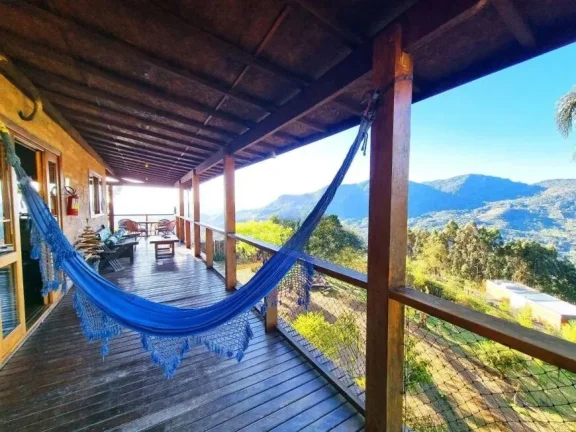 Imagem Chácara de Alto Padrão: Vista Exclusiva para a Pedra do Baú