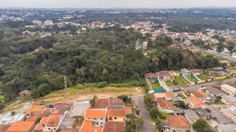 Imagem Terreno de esquina em Santa Felicidade