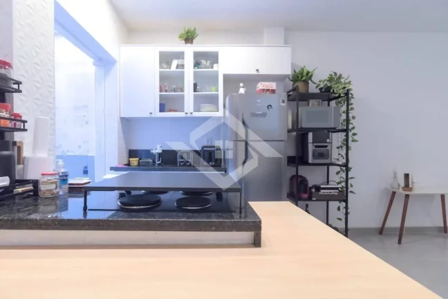 Imagem Apartamento Jardim de 2 Quartos Mobiliado e Reformado