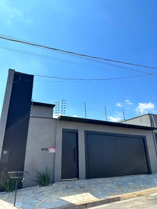 Imagem Casa de Luxo no Jardim Natal I, Piscina Aquecida, Suite com Closet Amplo, Iluminação e Paisagismo