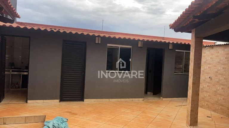 Imagem Casa com 3 dormitórios à venda, 220 m² por R$ 700.000,00 - Jardim Nova Itumbiara - Itumbiara/GO