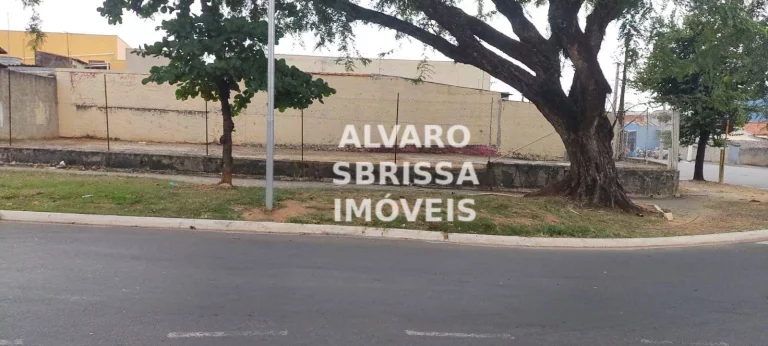 Imagem Terreno comercial perfeito de esquina 397m2 com excelente localização para seu comércio