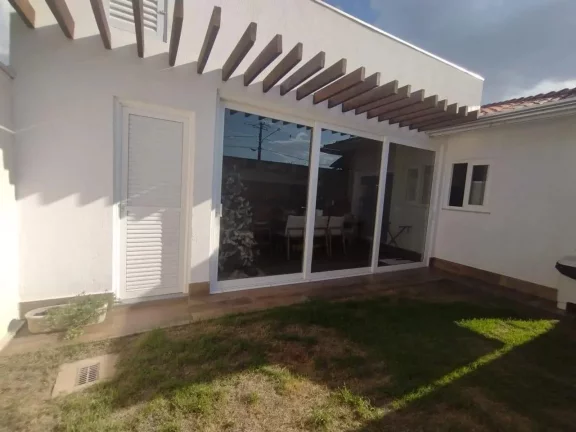 Imagem Casa em Condomínio para Venda em Cuiabá / MT no bairro Jardim Imperial