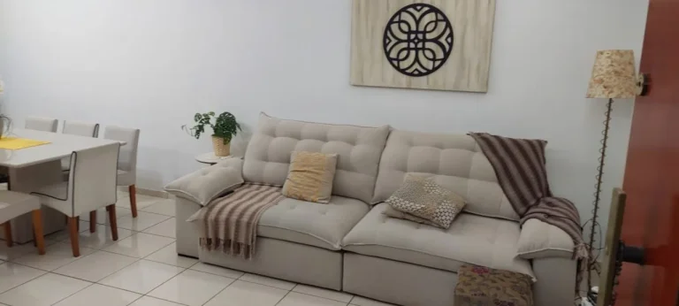 Imagem Imperdível! Casa à venda em Sorocaba-SP, no bairro Wanel Ville, com 3 quartos, 1 suíte, 2 salas, 1 banheiro, 3 vagas de garagem e 219m².