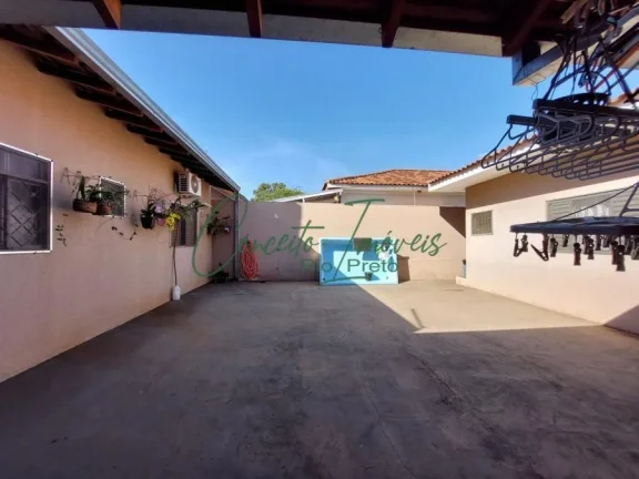 Imagem Casa com Edícula para venda, com 4 dormitórios, 4 banheiros,