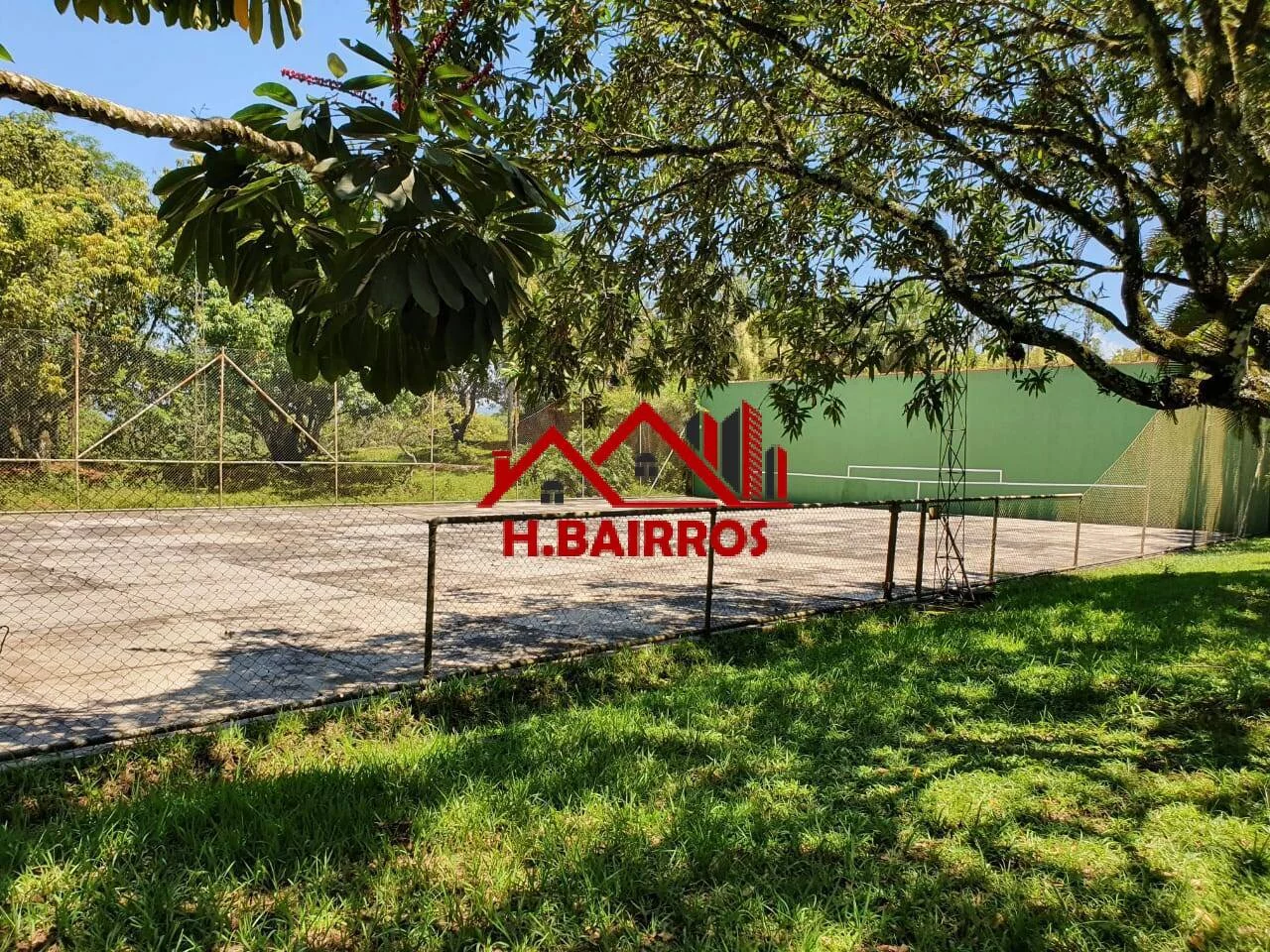 Imagem Sítio à Venda com 37000m em Caçapava