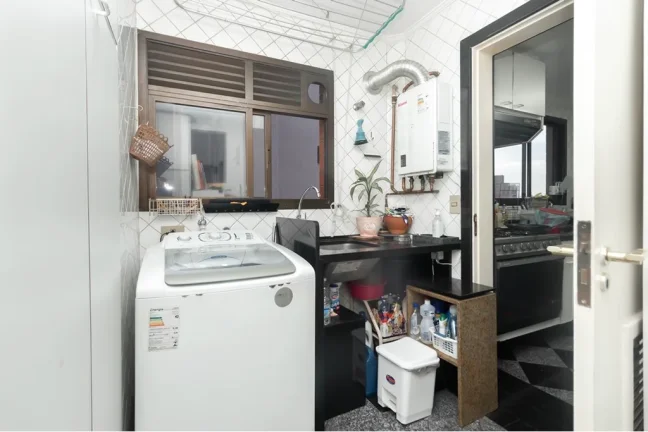Imagem Imóvel à venda no Brooklin Paulista, São Paulo-SP: Apartamento de 2 quartos com 1 suíte e 128m², 3 banheiros e 2 vagas de garagem