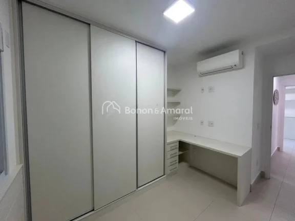 Imagem Apartamento de 115 m², totalmente reformado, com sol da manhã.
Conta com:

03 suítes

Lavabo

Arm...