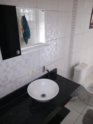 Imagem Sobrado com piscina aquecida, 02 dorm grandes com varanda sendo 01 suíte, área de serv. 02 wcs, 02...