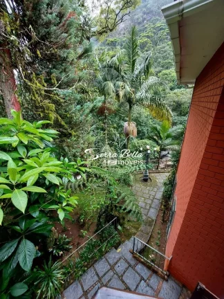 Imagem Casa com 6 dormitórios à venda, 410 m² por R$ 1.500.000,00 - Granja Guarani - Teresópolis/RJ