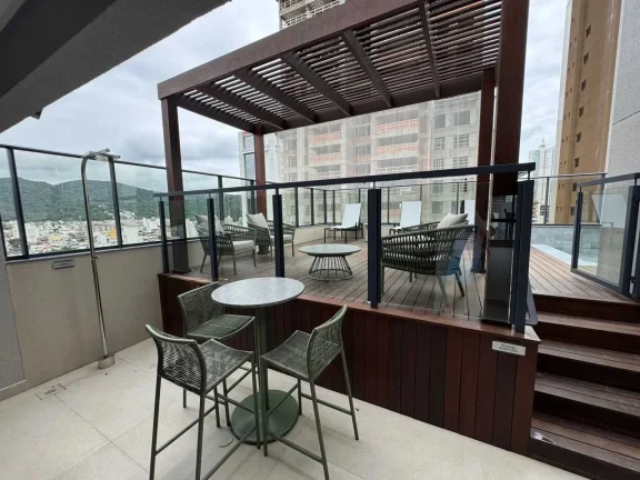 Imagem Apartamento com 3 dormitórios sendo 1 suíte e 2 vagas de garagem no Centro de Balneário Camboriú