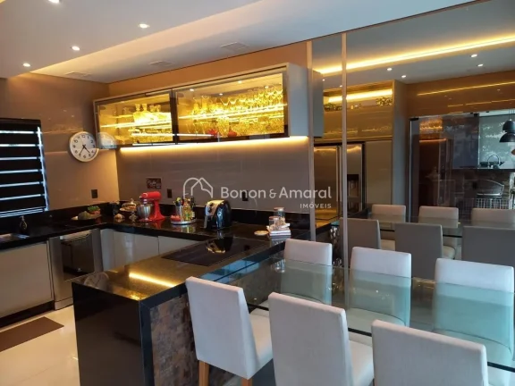 Imagem Linda e espaçosa casa com 472 m² de área construída em um terreno de 560 m². O imóvel possui s...
