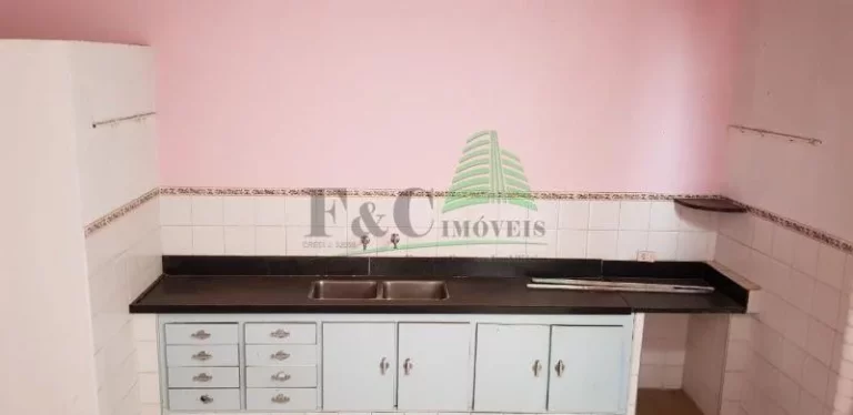 Imagem Casa para Venda em Piracicaba, Centro, 4 dormitórios, 1 suíte, 1 banheiro, 1 vaga