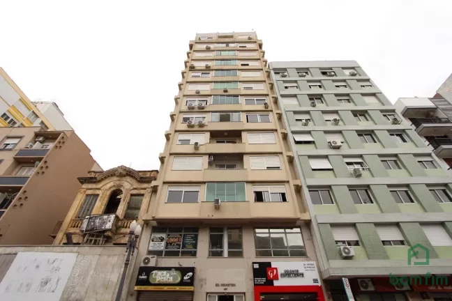 Apto de 1 dorm. na Rua dos Andradas, Centro Histórico, Porto Alegre/RS. - AP2627