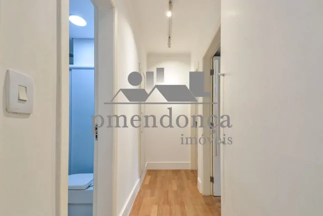 Imagem Apartamento reformado a venda em Pinheiros com 2 quartos( 1 suí­te )e 1 vaga, 123m²