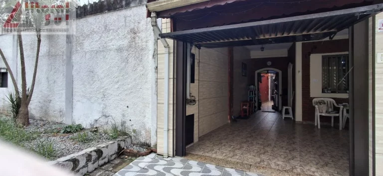 Imagem Imperdível Residência à Venda em Praia Grande-SP, Tupi: 2 Quartos, 1 Sala, 2 Banheiros, 2 Vagas,