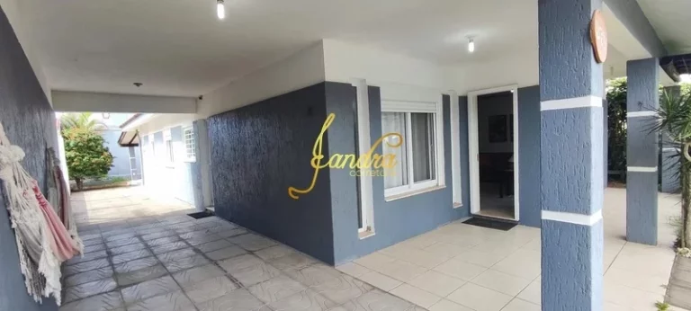 Imagem Casa no centro de Xangri-lá com 04 dormitórios