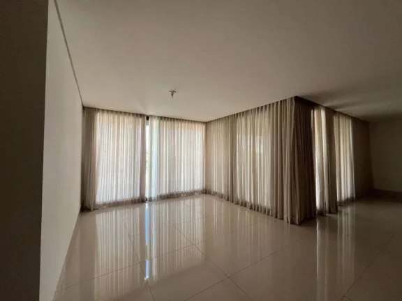 Imagem Apartamento de Luxo com 4 Suítes e 4 Vagas, Ampla Área Externa e Sofisticação em Cada Detalhe!