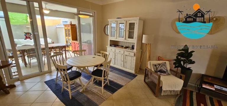 Imagem Casa em condomínio para locação em Juquehy com 4 suítes, piscina coletiva, serv. praia, 150m da praia - Acomodação 10 pessoas | Juquehy Imobiliária