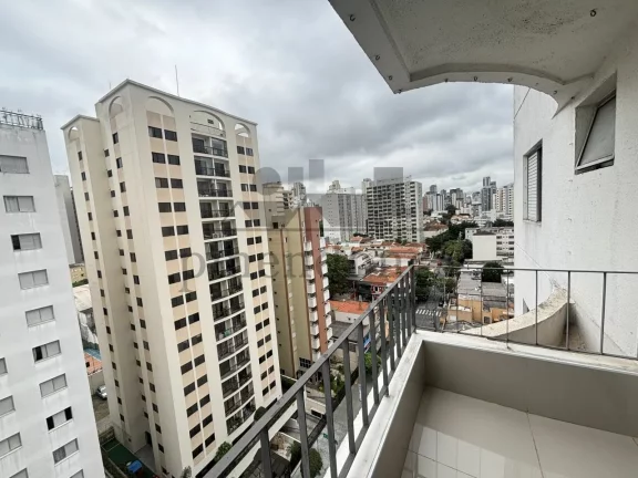 Imagem Lindo apartamento todo reformado com living para 2 ambientes , sacada, 2 dormitórios com armários ...