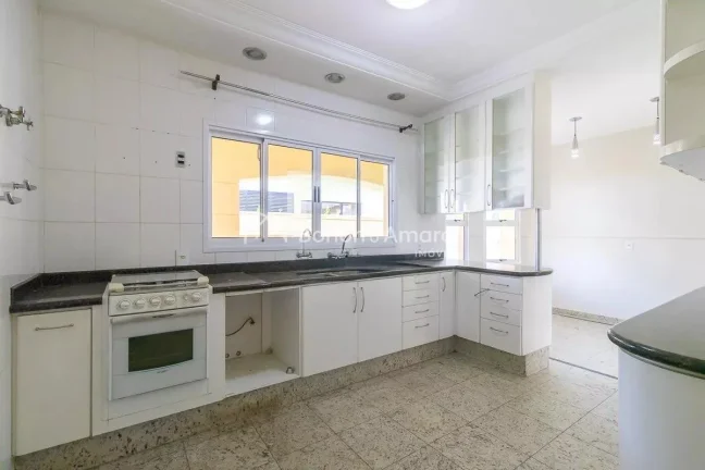 Imagem Linda e espaçosa casa no Alphaville Campinas, com área construída de 330 m². A residência possu...