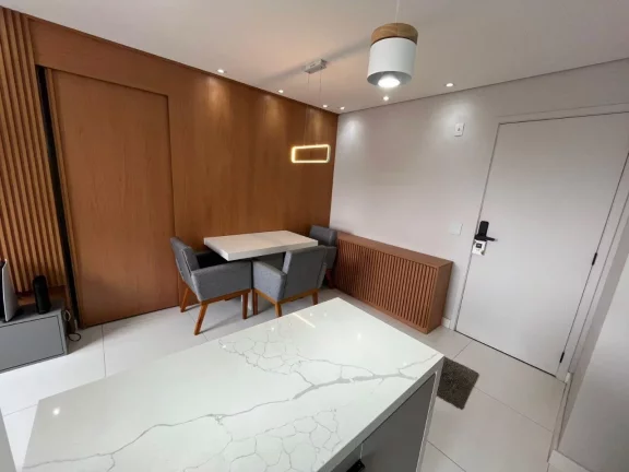 Imagem Apartamento todo mobiliado com 42 m², oferece conforto com seus 2 dormitórios, sala, cozinha e ban...