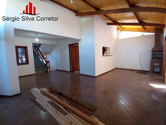 Imagem Casa a venda com 03 Dormitórios em Condomínio Fechado por 950.000,00.
