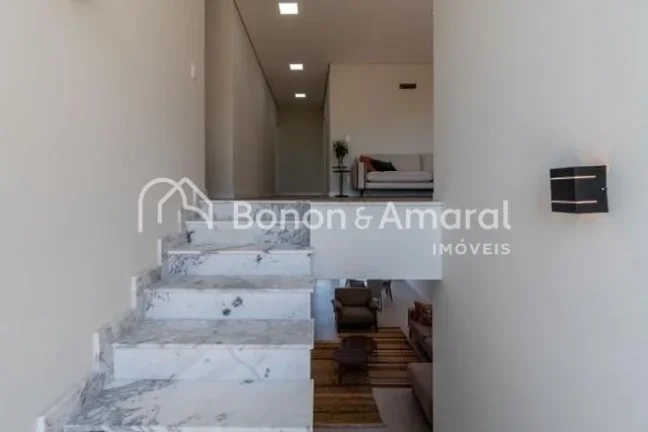 Imagem Casa de condomínio a venda em Valinhos!

Casa nunca habitada!

Área social integrada com porcelana...
