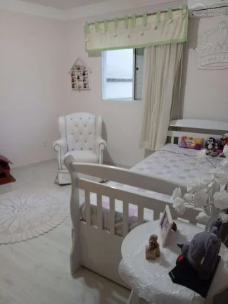 Imagem Casa a venda com 200m2, 4 suítes e 3 vagas a venda na Vila Formosa, São Paulo