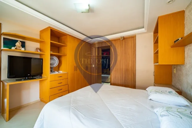 Imagem Apartamento à venda na Vila Mariana, São Paulo-SP: 4 quartos, 2 suítes, 2 salas e 3 vagas de garagem! Venha conferir!