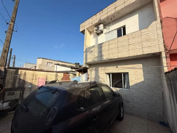 Imagem CASA COM 100 m² - QUIETUDE - PRAIA GRANDE SP