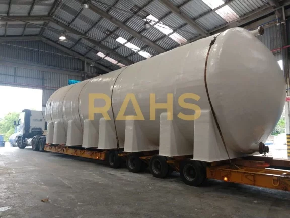 Imagem Este galpão comercial é localizado em Araquari, fundos do KM-65 da BR-101, com área total de 63.4...