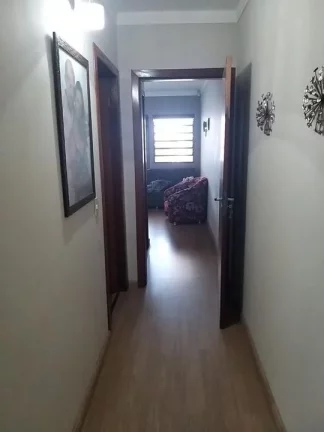 Imagem Casa Usada para Venda em Maringá, Jardim Olímpico, 4 dormitórios, 1 suíte, 2 banheiros, 3 vagas