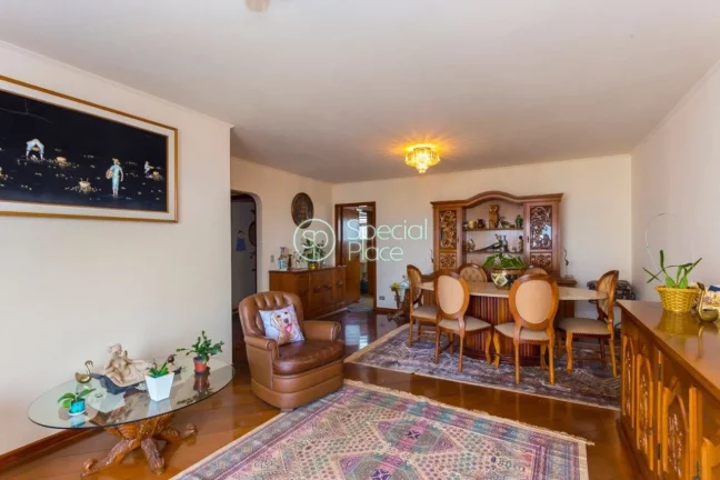 Imagem Ótimo apartamento com 159m2 de área privativa, 4 dormitórios ( 1 suíte ) e 2 vagas na garagem. L...