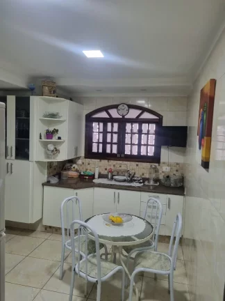 Imagem VENDO LINDO SOBRADO 03 DORMITÓRIOS NO BAIRRO INGAÍ!