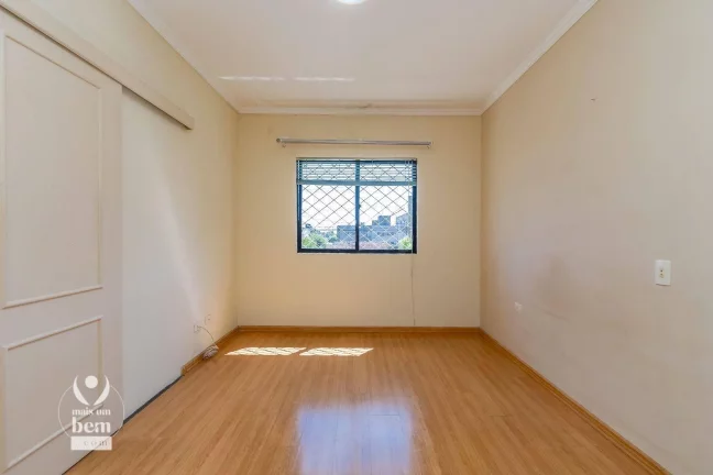Imagem Sobrado de ESQUINA com ÁREA GOURMET com 3 quartos, 1 Suíte, 1 Demi-Suite, Área Gourmet à venda, 220 m² por R$ 899.900 - Portão - Curitiba/PR