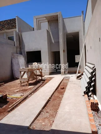 Casa geminada à venda no Jardim Cidade Alta em Cambé com 3 dormitórios sendo 1 suíte, 70m² de área útil, terreno de 125m² e 1 vaga de garagem