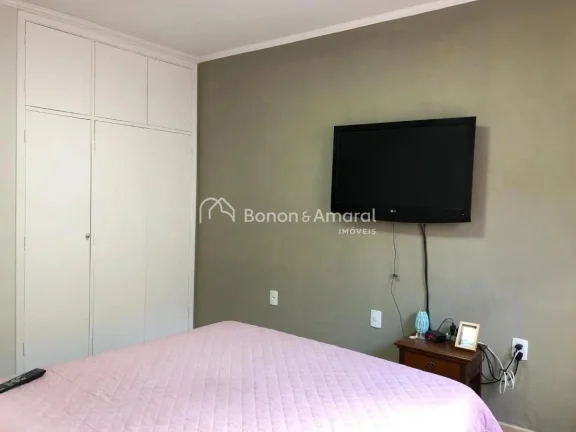 Imagem Encantadora residência com 180m² de construção, perfeita para quem busca conforto, praticidade e...