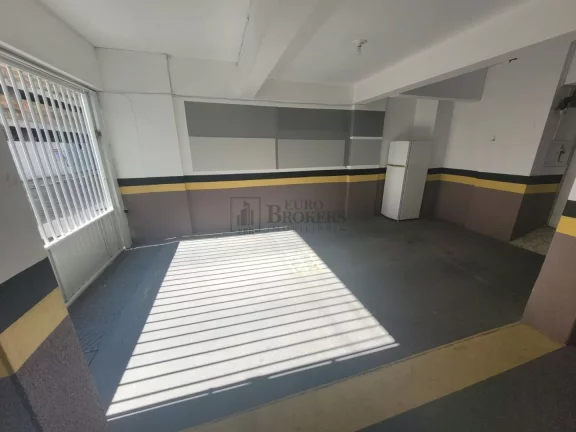 Imagem Apartamento para reforma com 3 dormitórios à venda em Balneário Camboriú.
