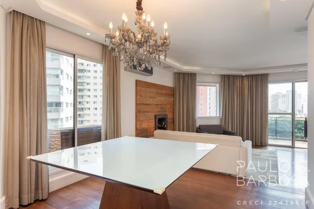 Imagem Vila Nova Conceição Venda - 3 Suítes - 3 Vagas - 206m²