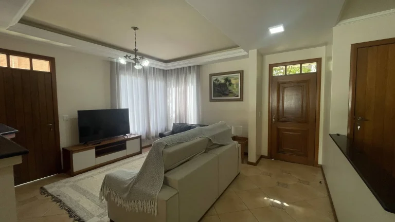 Imagem Casa com 4 Dormitórios para Temporada em Jurerê Internacional – Próxima ao