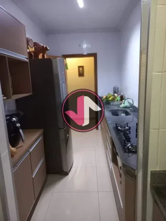 Imagem APARTAMENTO EM FRENTE AO PARQUE MÃE BONIFÁCIA Este apartamento oferece uma combinação de confort...