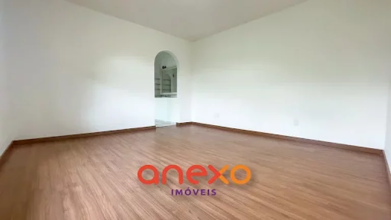 Imagem Casa a venda em Blumenau no bairro Vila Nova com 5 dormitórios.